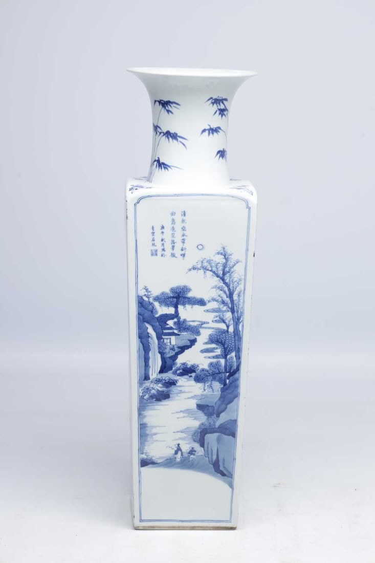 A CHINESE BLUE AND WHITE PORCELAIN SQUARE VASE - 7