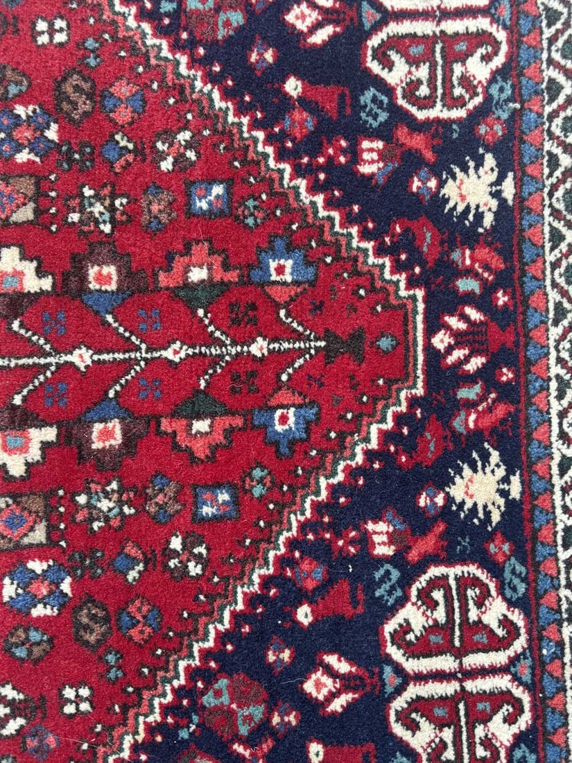 A HAND-KNOTTED PERSIAN WOOL RUG - 2
