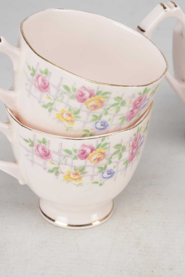 A EALRY 20TH CENTURY PORCELAIN TEA SET BY PLANT - 2