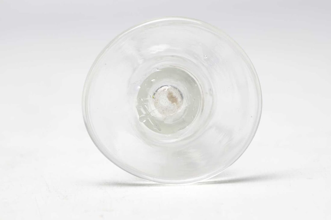 AN EARLY 18TH CENTURY GLASS CANDLE STICK - 3