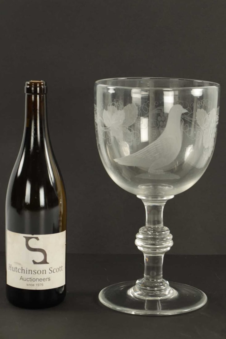 AN OVERSIZED 19TH CENTURY GLASS ENGRAVED GOBLET - 2