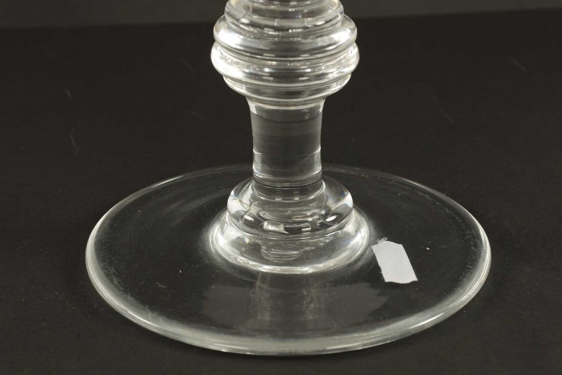 AN OVERSIZED 19TH CENTURY GLASS ENGRAVED GOBLET - 3