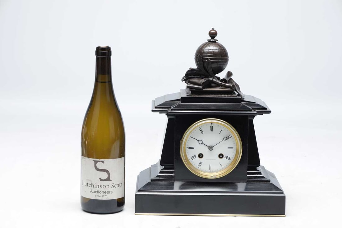 A LATE 19TH CENTURY FRENCH MARBLE AND BRONZE MANTEL CLOCK - 2