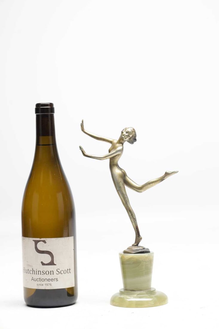 IN THE MANNER OF LORENZL AN ART DECO BRONZE FIGURE OF A DANCING GIRL ON A GREEN ONYX BASE - 3