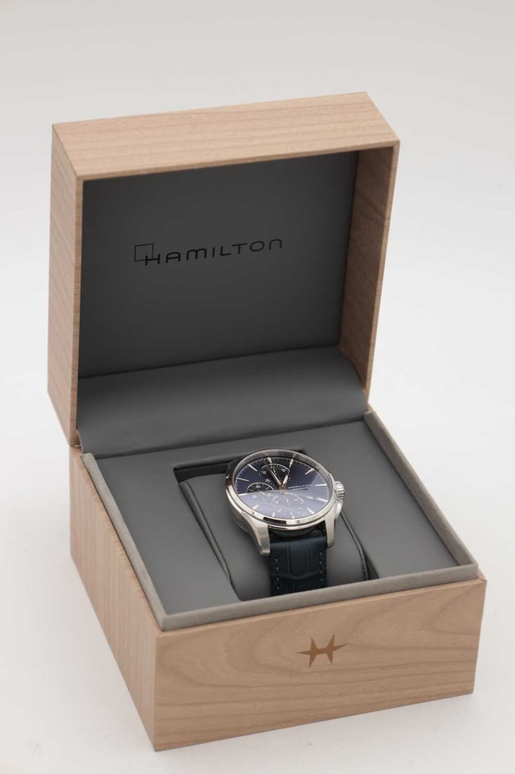 A GENTLEMAN'S STAINLESS STEEL HAMILTON JAZZMASTER CHRONOGRAPH AUTOMATIC WRIST WATCH - 5