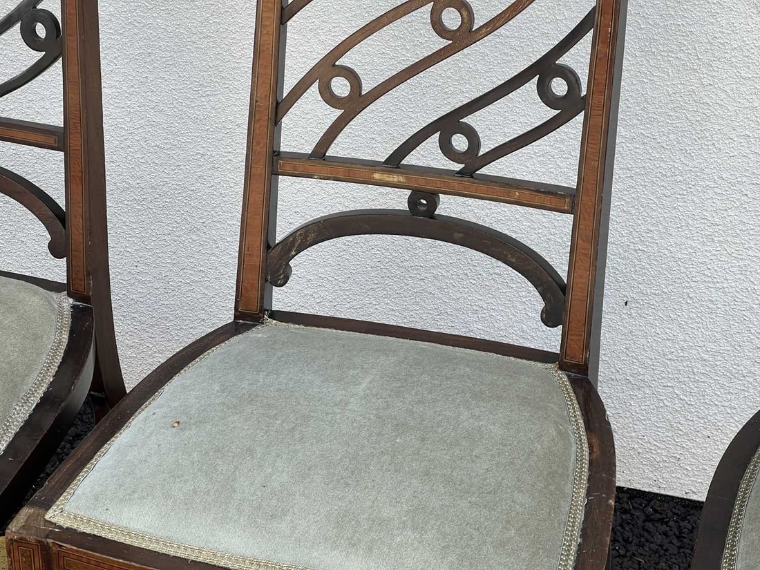 A SET OF FOUR EARLY 20TH CENTURY MAHOGANY INLAID DINING CHAIRS - 2