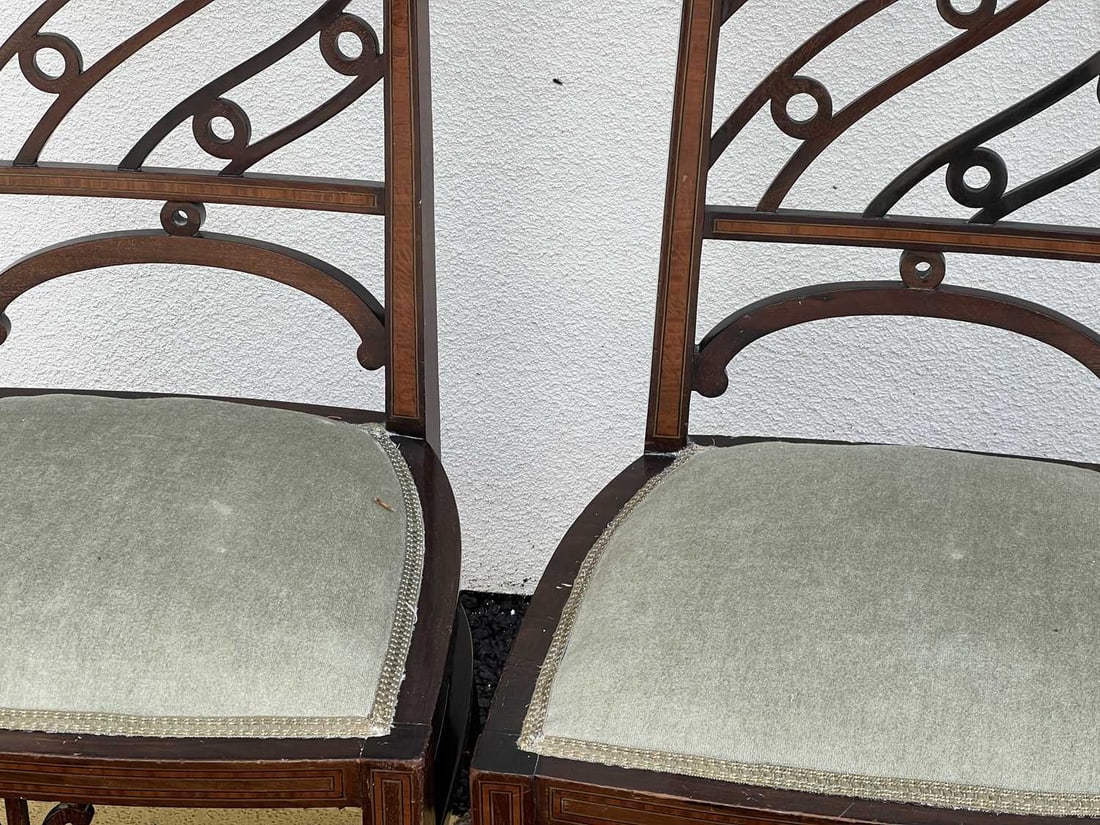 A SET OF FOUR EARLY 20TH CENTURY MAHOGANY INLAID DINING CHAIRS - 3
