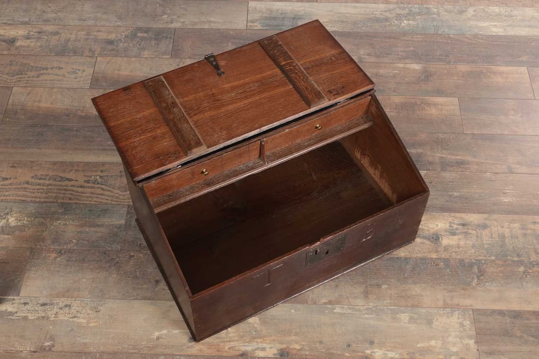 AN 18TH CENTURY OAK BIBLE BOX INITIALLED T.B. - 5