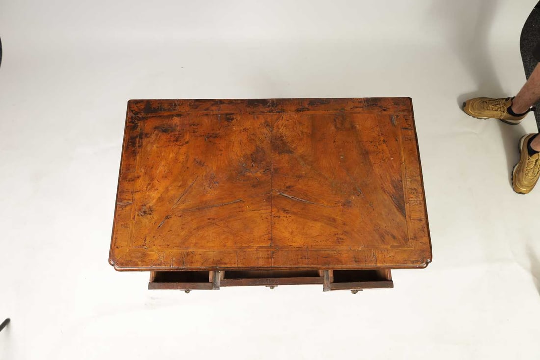 A GEORGE I FIGURED WALNUT AND HERRING-BANDED LOWBOY - 4
