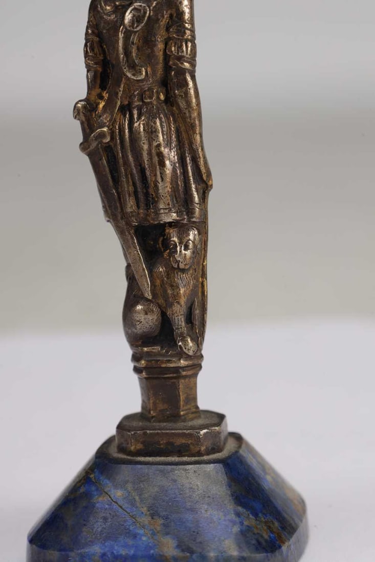 AN 18TH/19TH CENTURY GRAND TOUR BRONZE FIGURE OF A SOLDIER ON A LAPIS LAZULI BASE - 6
