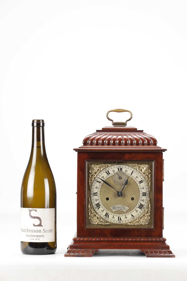 THWAITES & REED, LONDON. AN EARLY 20TH CENTURY MAHOGANY DOUBLE FUSEE BRACKET CLOCK - 2
