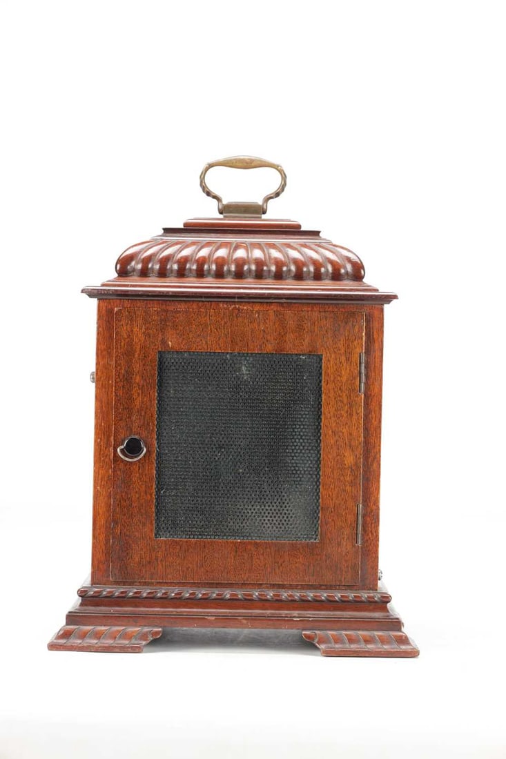 THWAITES & REED, LONDON. AN EARLY 20TH CENTURY MAHOGANY DOUBLE FUSEE BRACKET CLOCK - 5