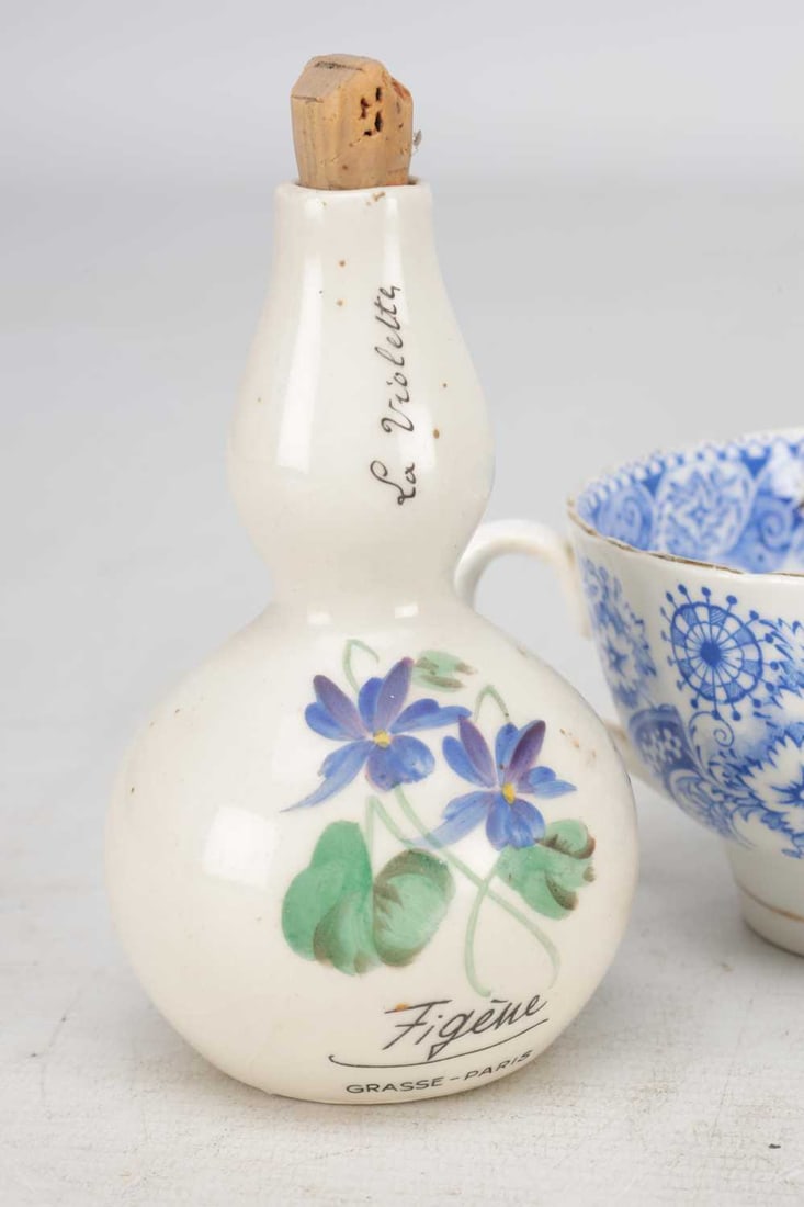 A COLLECTION OF 19TH CENTURY ENGLISH CERAMICS - 7