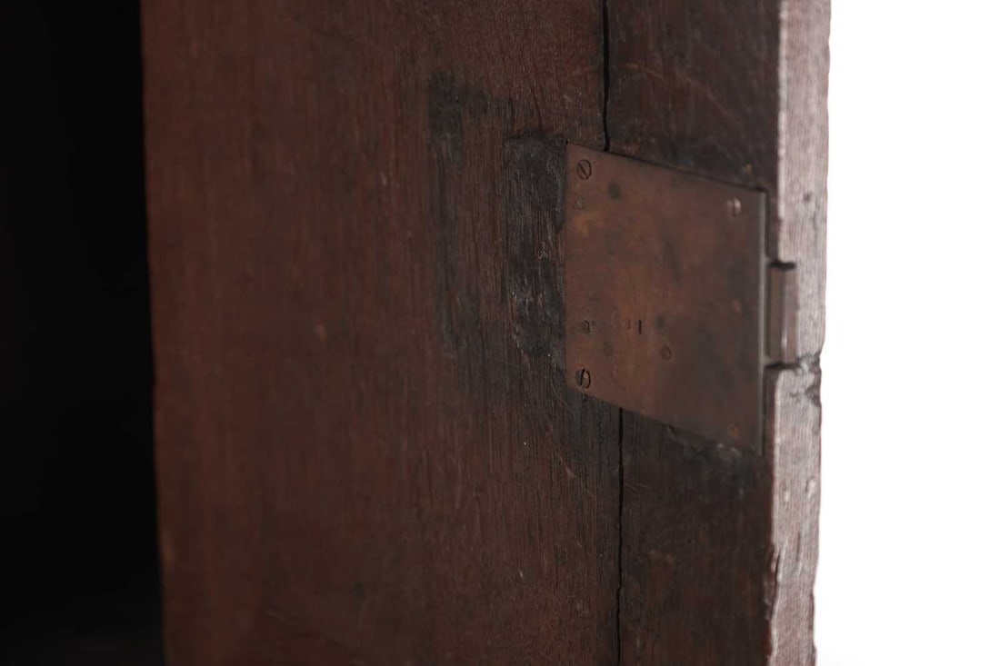 A 17TH CENTURY FRENCH OAK DRESSOIR CUPBOARD WITH POTBOARD - 7