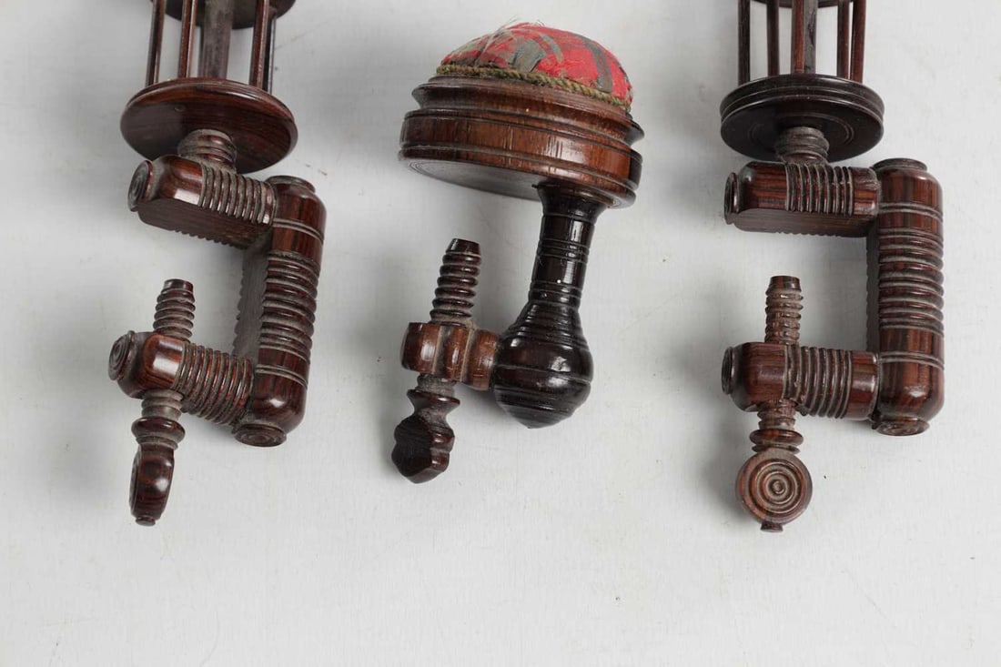 A COLLECTION OF 19TH CENTURY WOODEN SEWING TOOLS - 4