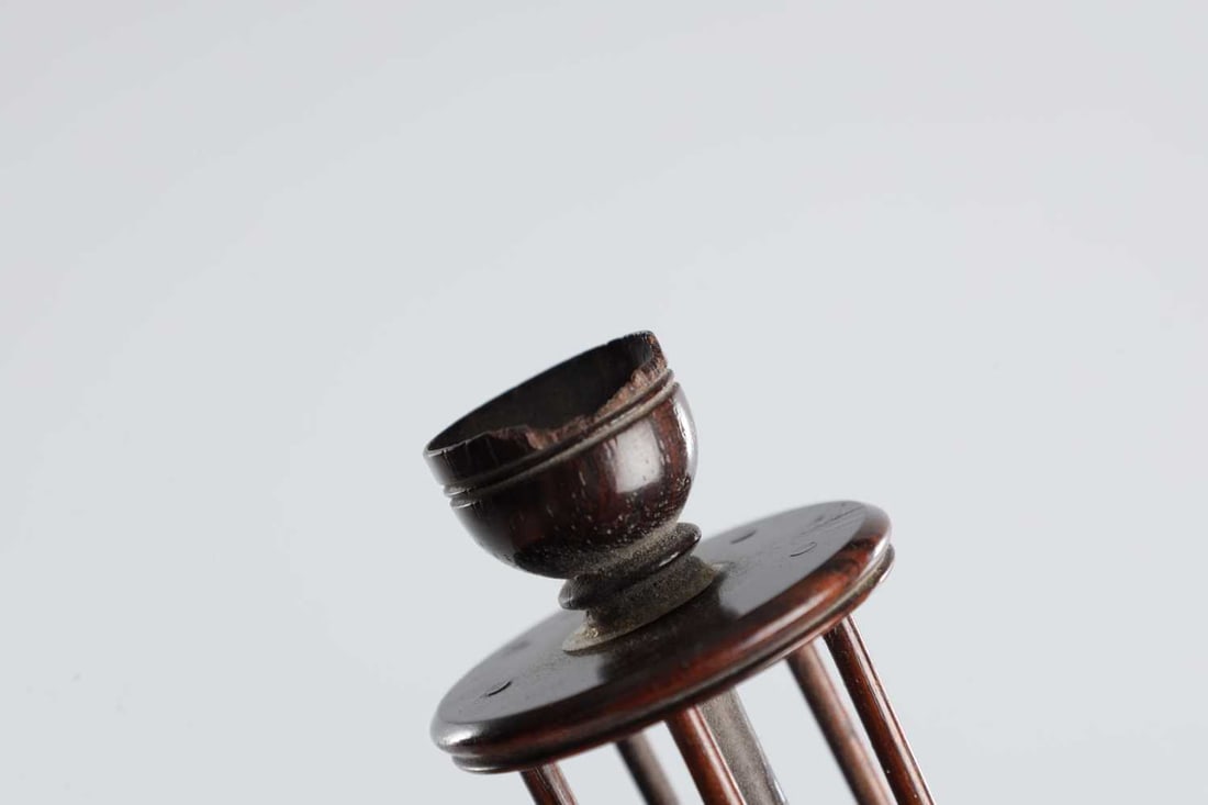 A COLLECTION OF 19TH CENTURY WOODEN SEWING TOOLS - 6