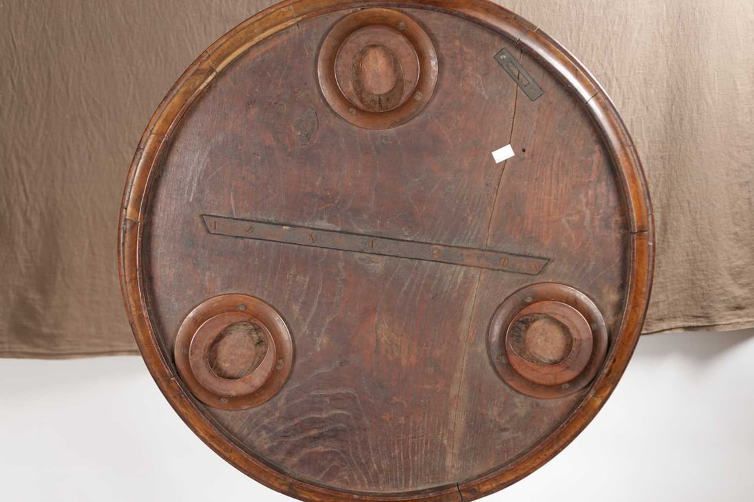 A 19TH CENTURY ITALIAN WALNUT AND MARQUETRY SORRENTO TABLE - 7