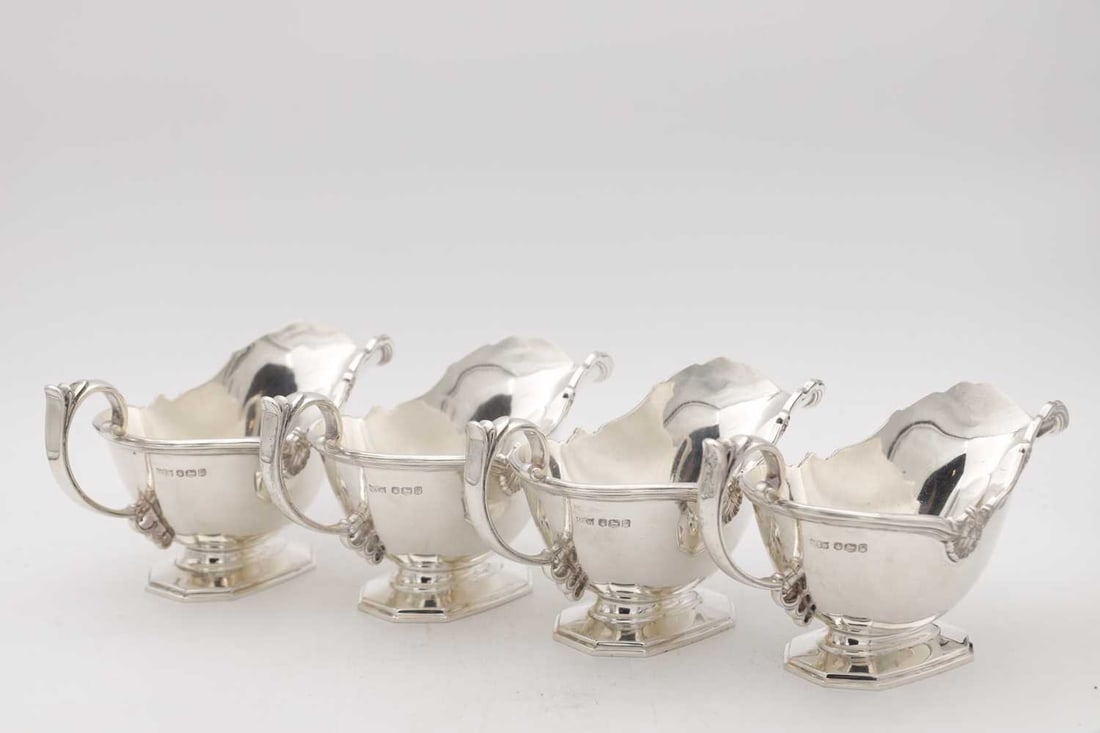 A SET OF FOUR MID 20TH CENTURY ENGLISH SILVER SAUCE BOATS BY MAPPIN AND WEBB - 6