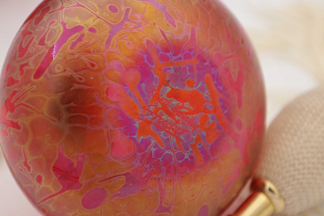 A COLLECTION OF ROYAL BRIERLEY STUDIO IRIDESCENT GLASS - 7