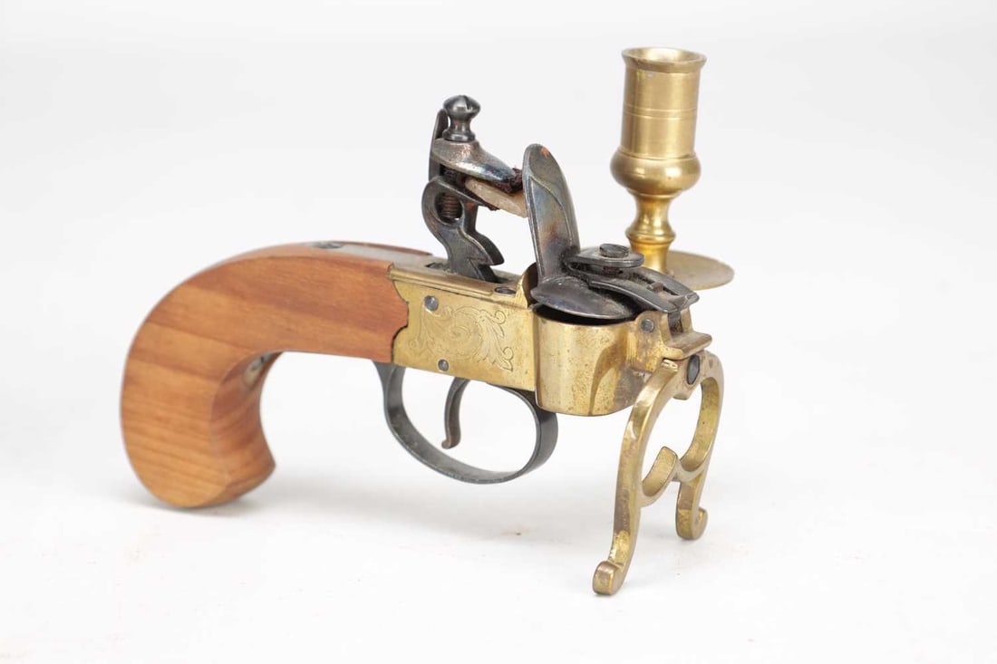 A FLINTLOCK TINDER LIGHTER - 3