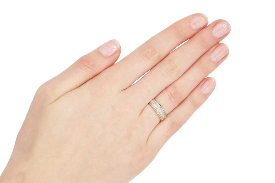 A 9CT YELLOW GOLD DIAMOND HALF HOOP RING - 2