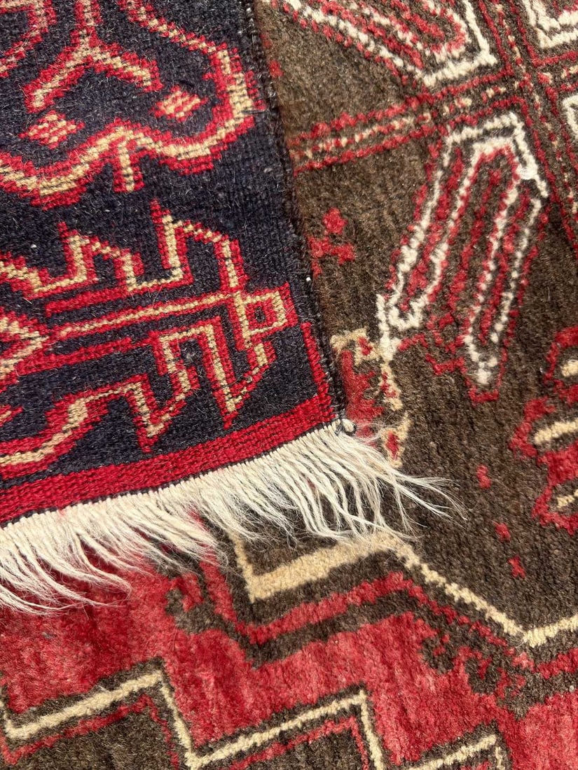 A PERSIAN WOOL CARPET - 8