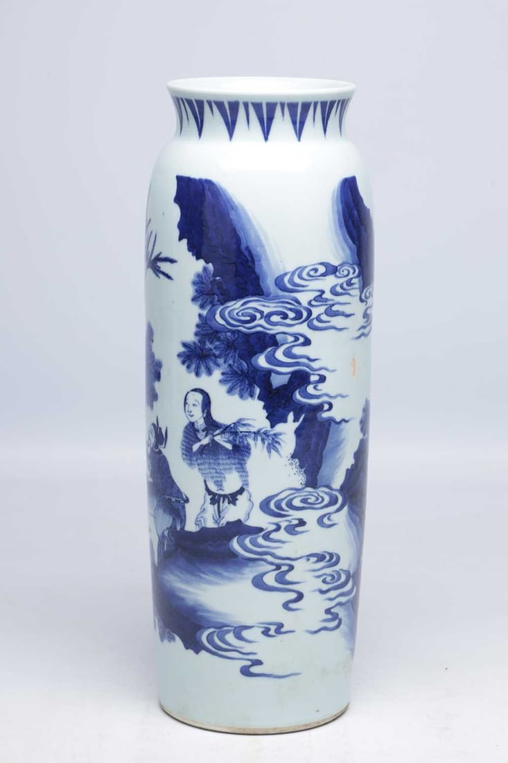 A CHINESE BLUE AND WHITE PORCELAIN SLEEVE VASE - 2