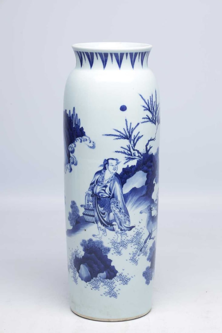 A CHINESE BLUE AND WHITE PORCELAIN SLEEVE VASE - 4