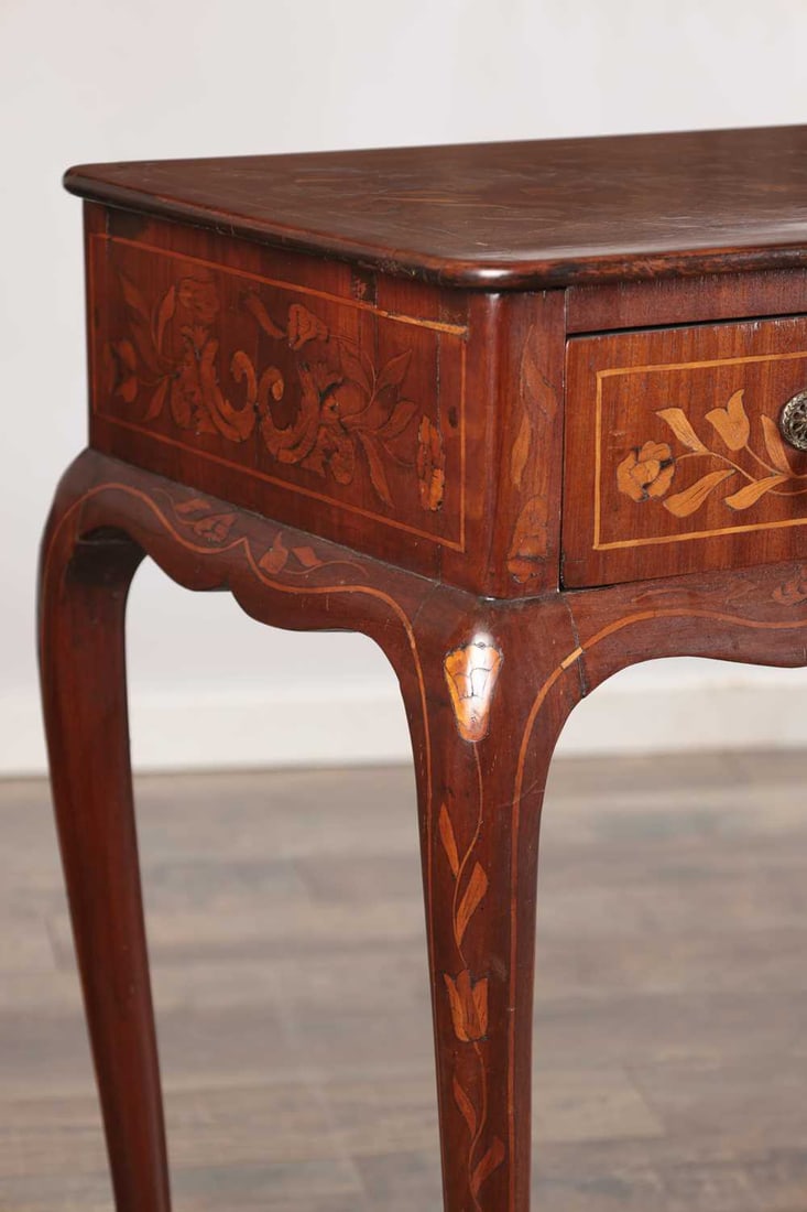 AN 18TH CENTURY DUTCH MARQUETRY SIDE TABLE - 2