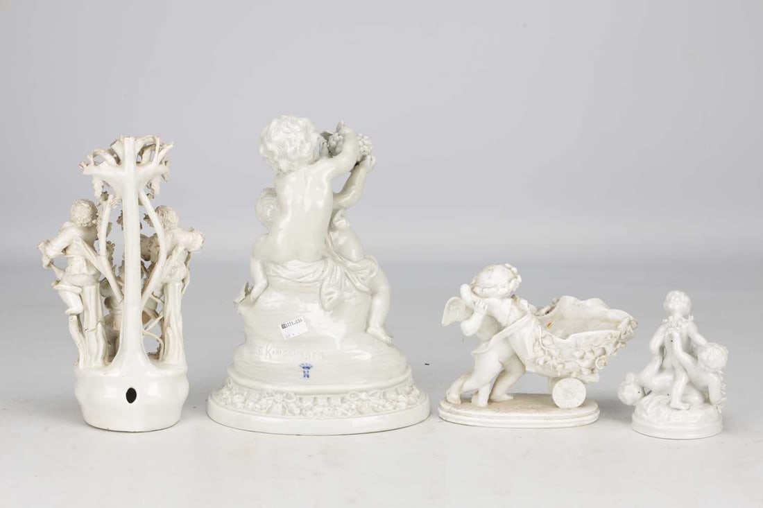 FOUR LATE 19TH CENTURY CAPODIMONTE PORCELAIN FIGURE GROUPS - 3