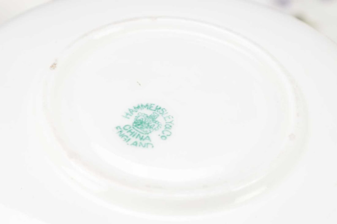 AN EARLY 20TH CENTURY VIOLETS TEA SERVICE BY HAMMERSLEY & CO - 7