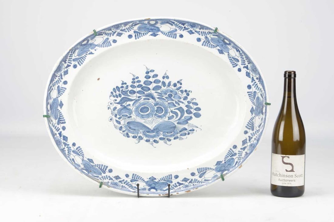 A LARGE RARE 18TH CENTURY DELFT TIN-GLAZED MEAT PLATE - 2