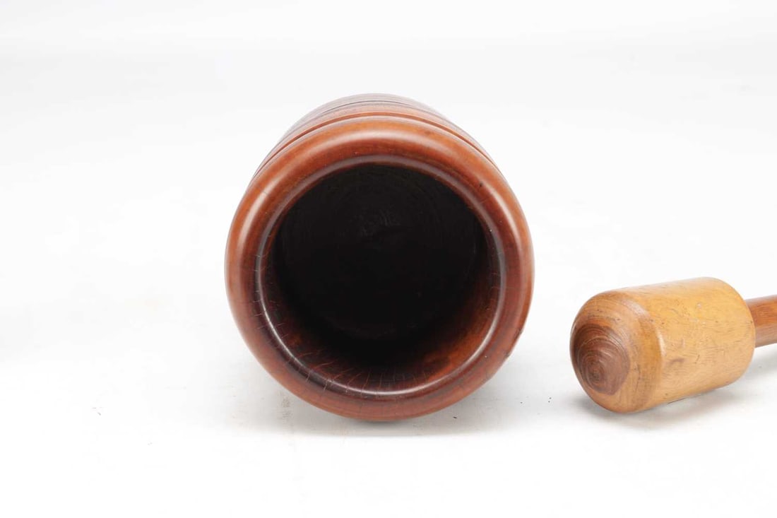 A 17TH CENTURY LIGNUM VITAE TURNED PESTLE AND MORTAR - 5