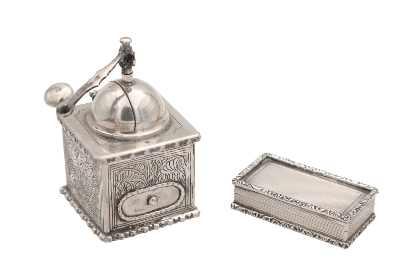 TWO 20TH CENTURY ENGLISH AND EGYPTIAN SILVER OBJECTS (1 of 4)