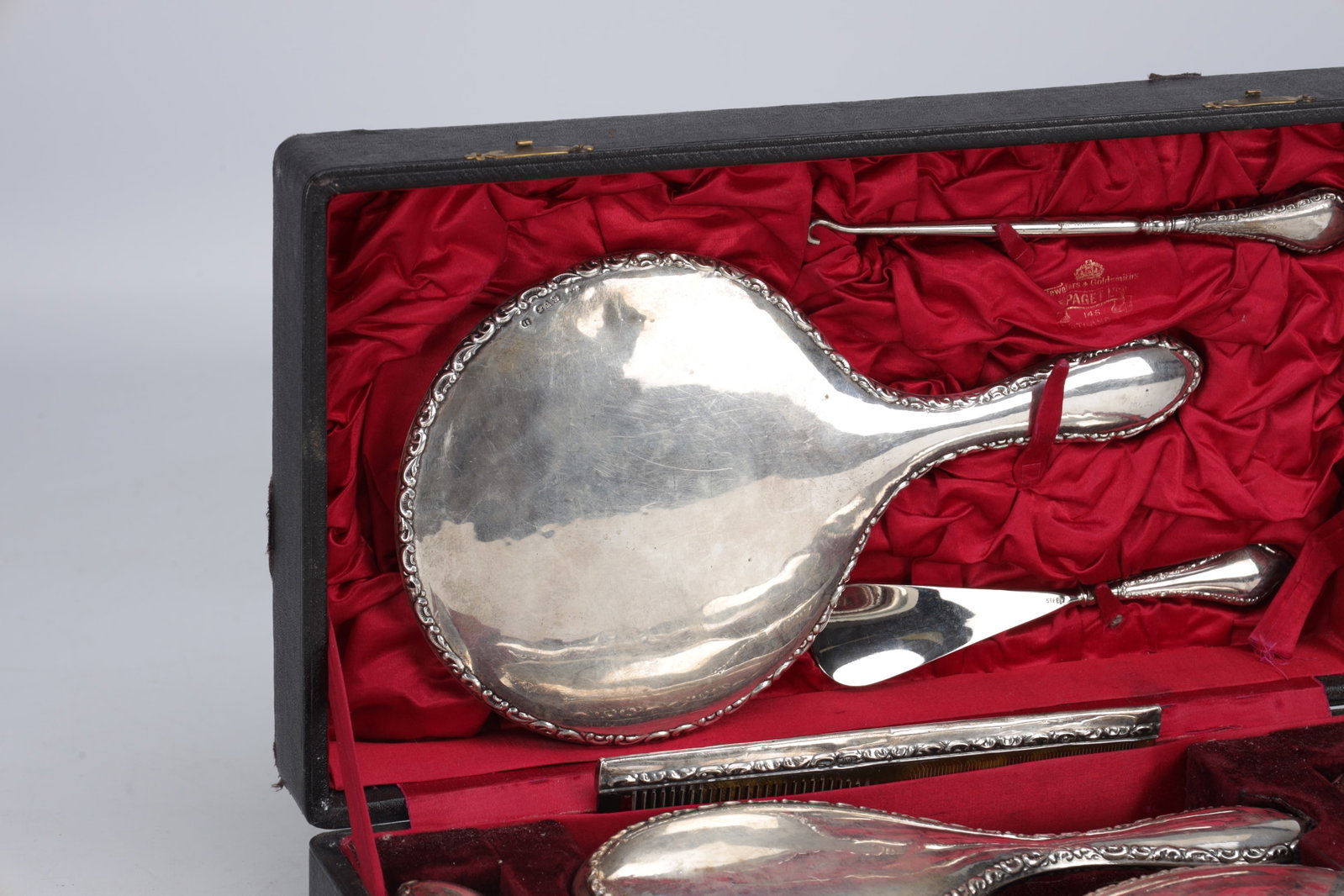 A VICTORIAN SILVER DRESSING TABLE SET IN FITTED CASE - 4