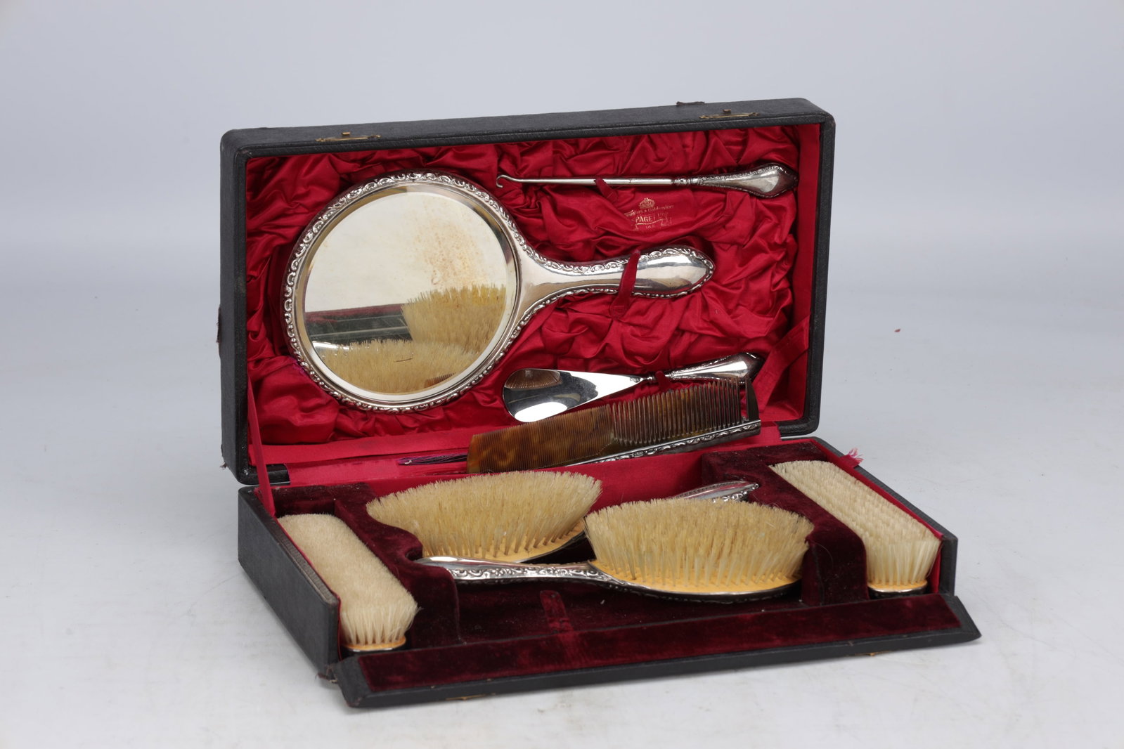 A VICTORIAN SILVER DRESSING TABLE SET IN FITTED CASE - 5