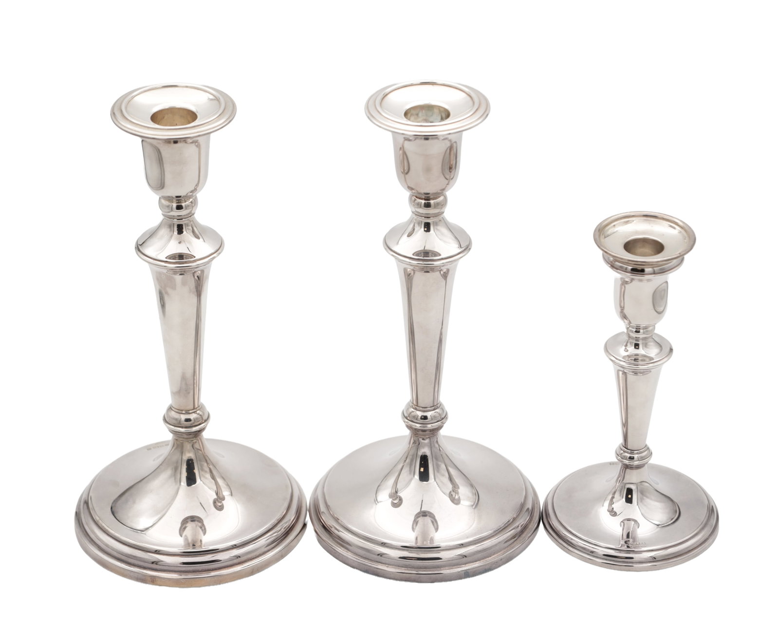 A COLLECTION OF THREE EARLY 21ST CENTURY ENGLISH SILVER CANDLESTICKS BY CARRS (1 of 12)