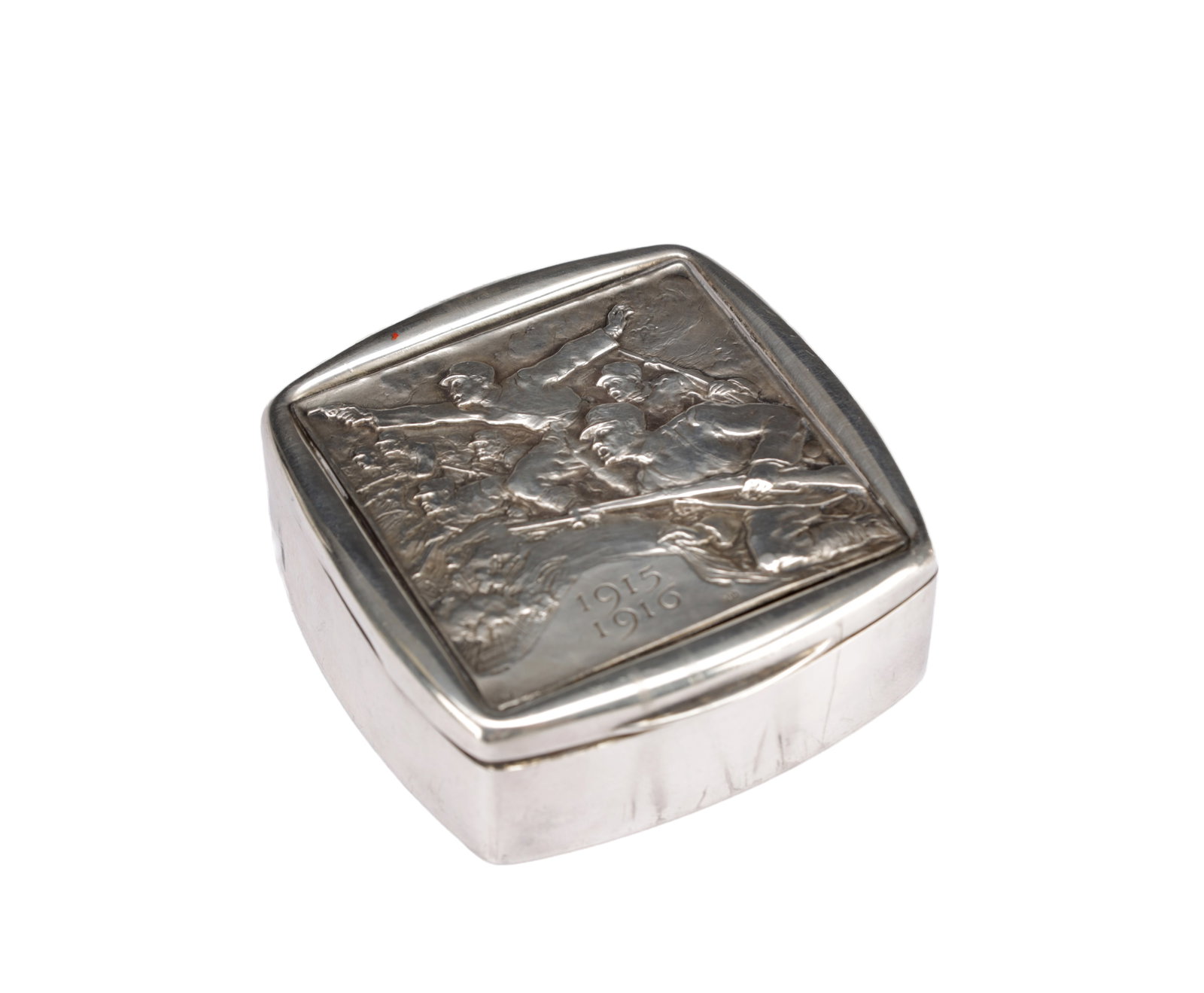 A CONTINENTAL EARLY 20TH CENTURY EMBOSSED SILVER HINGED BOX (1 of 5)