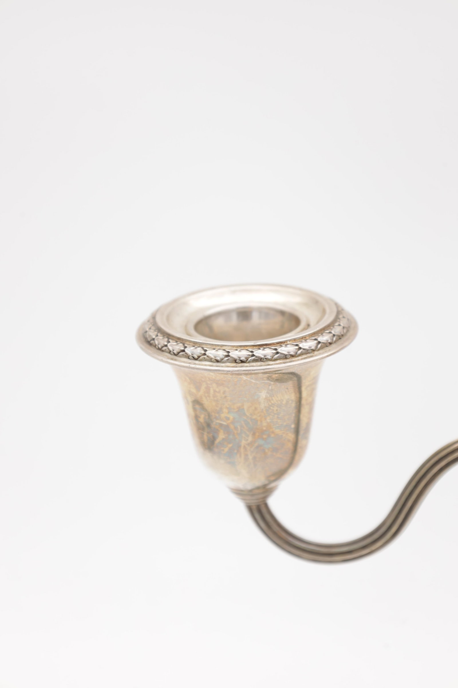 A SILVER THREE BRANCH CANDELABRA - 10
