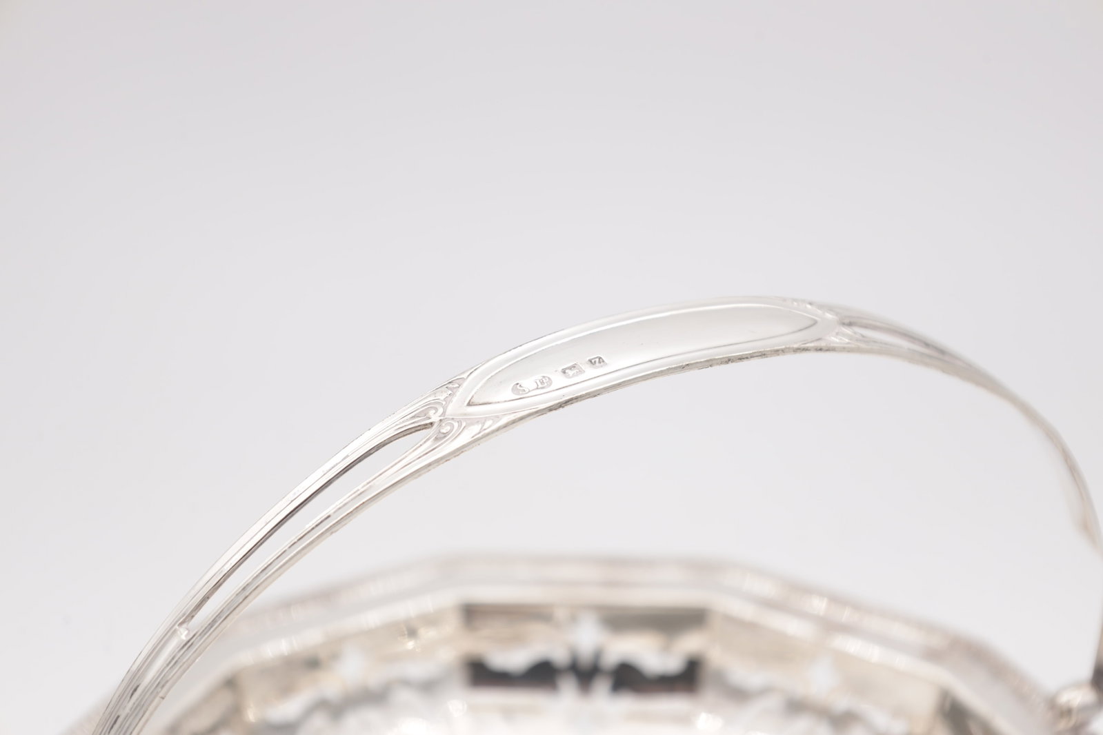 A GEORGE V ENGLISH SILVER SWING-HANDLED BASKET - 6