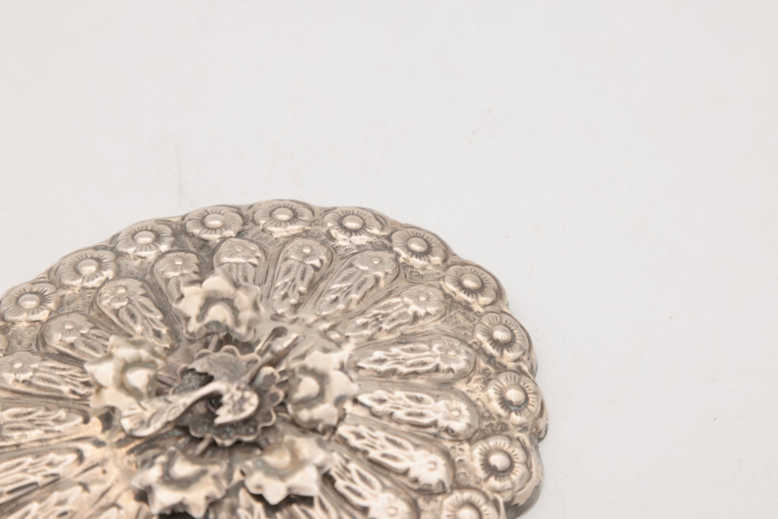 A 19TH/20TH CENTURY EASTERN SILVER MIRROR - 4