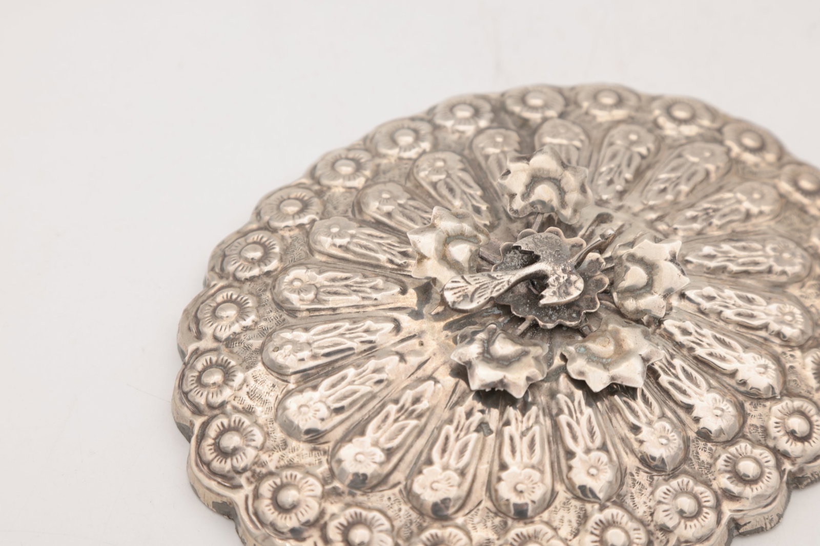 A 19TH/20TH CENTURY EASTERN SILVER MIRROR - 2