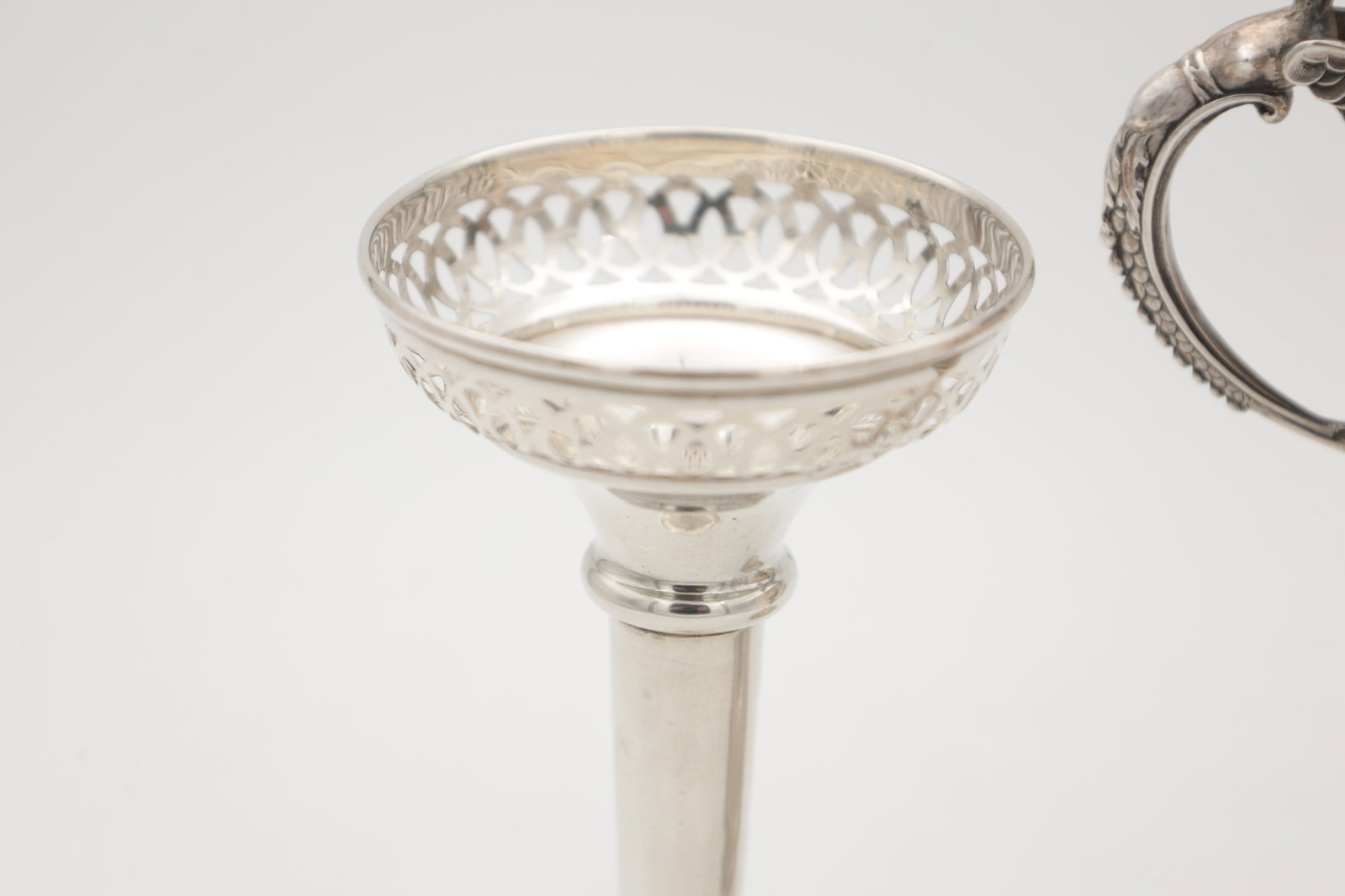 TWO 19TH/20TH CENTURY SILVER TABLE PIECES - 3
