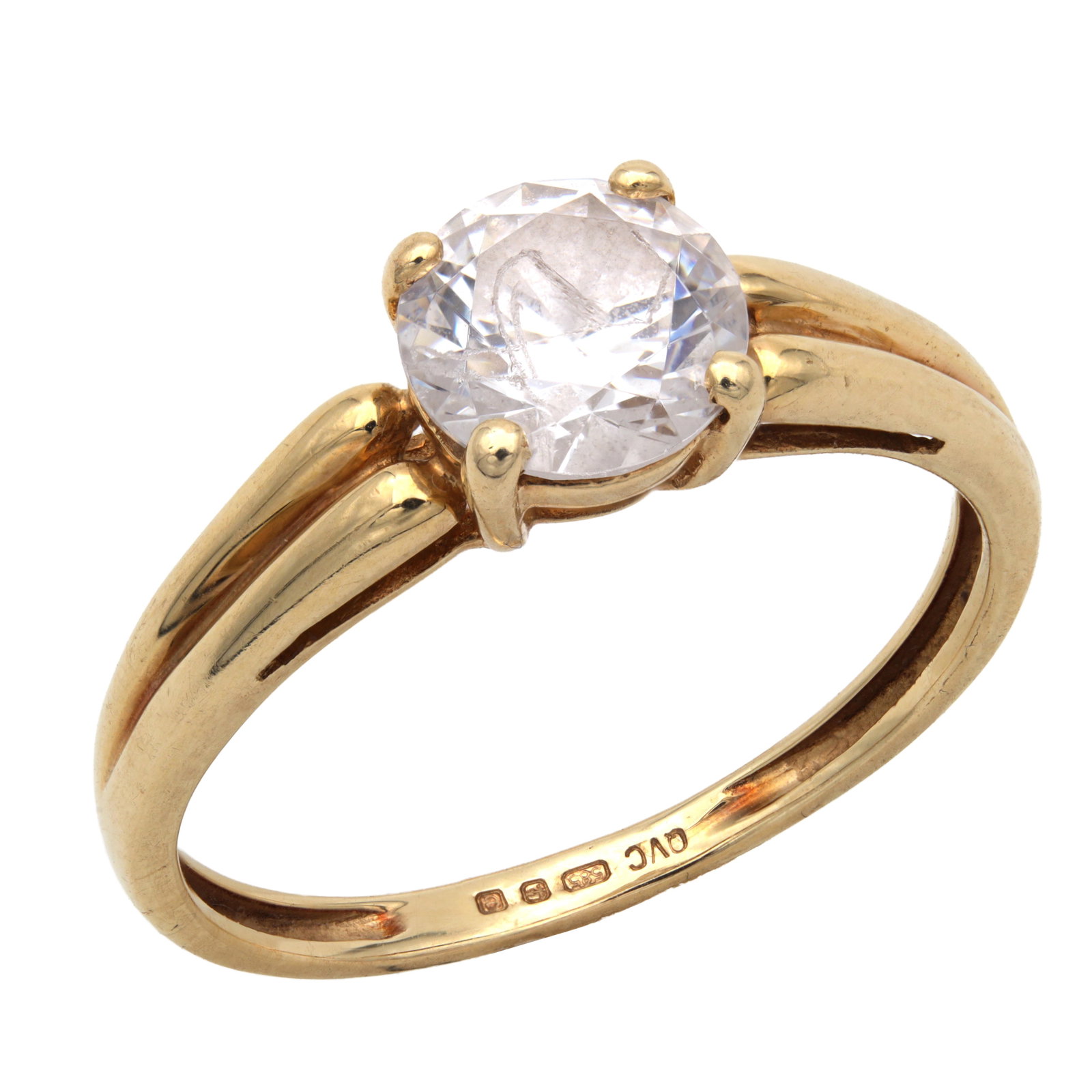A 14CT YELLOW GOLD AND CUBIC ZIRCONIA RING (1 of 1)