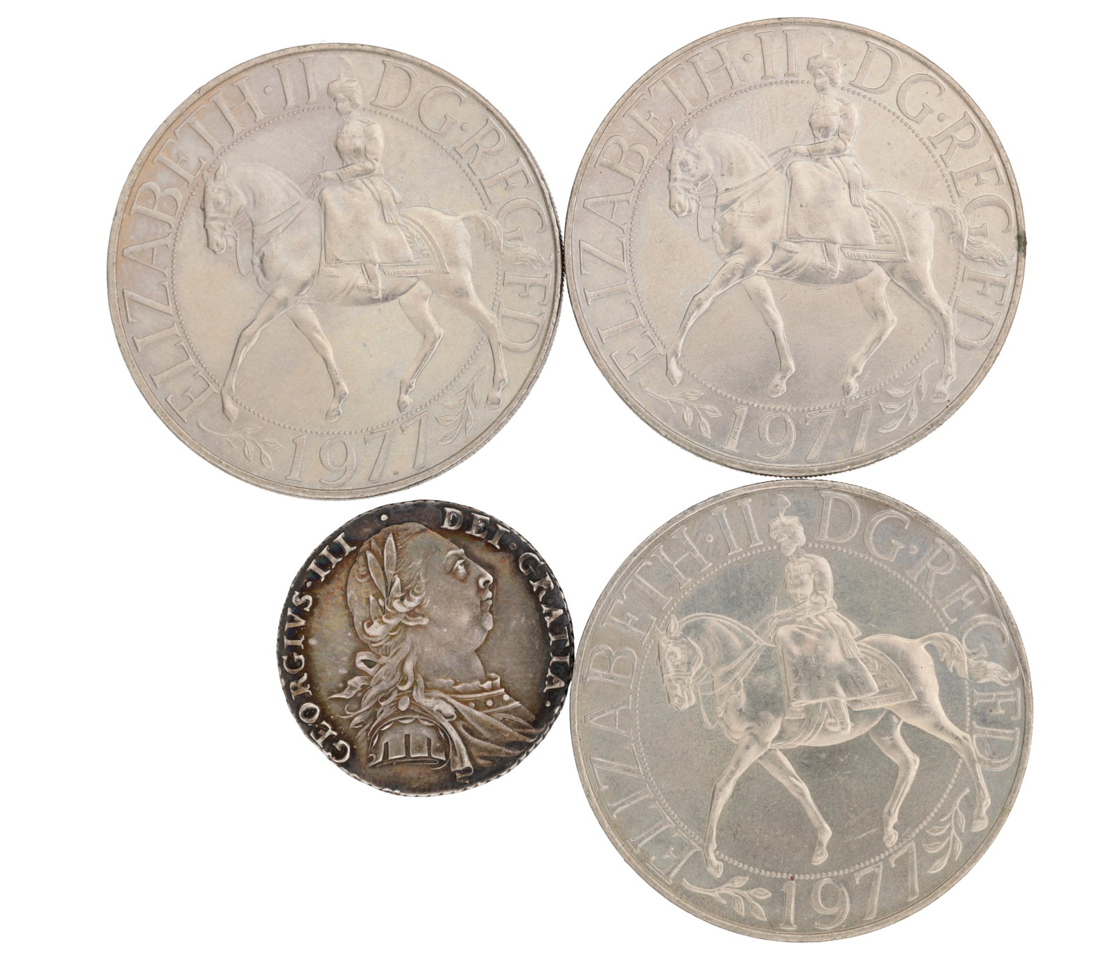 A COLLECTION OF THREE 1977 QUEEN ELIZABETH II CROWN COMMEMORATIVE COINS AND A 1787 GEORGE III (1 of 2)