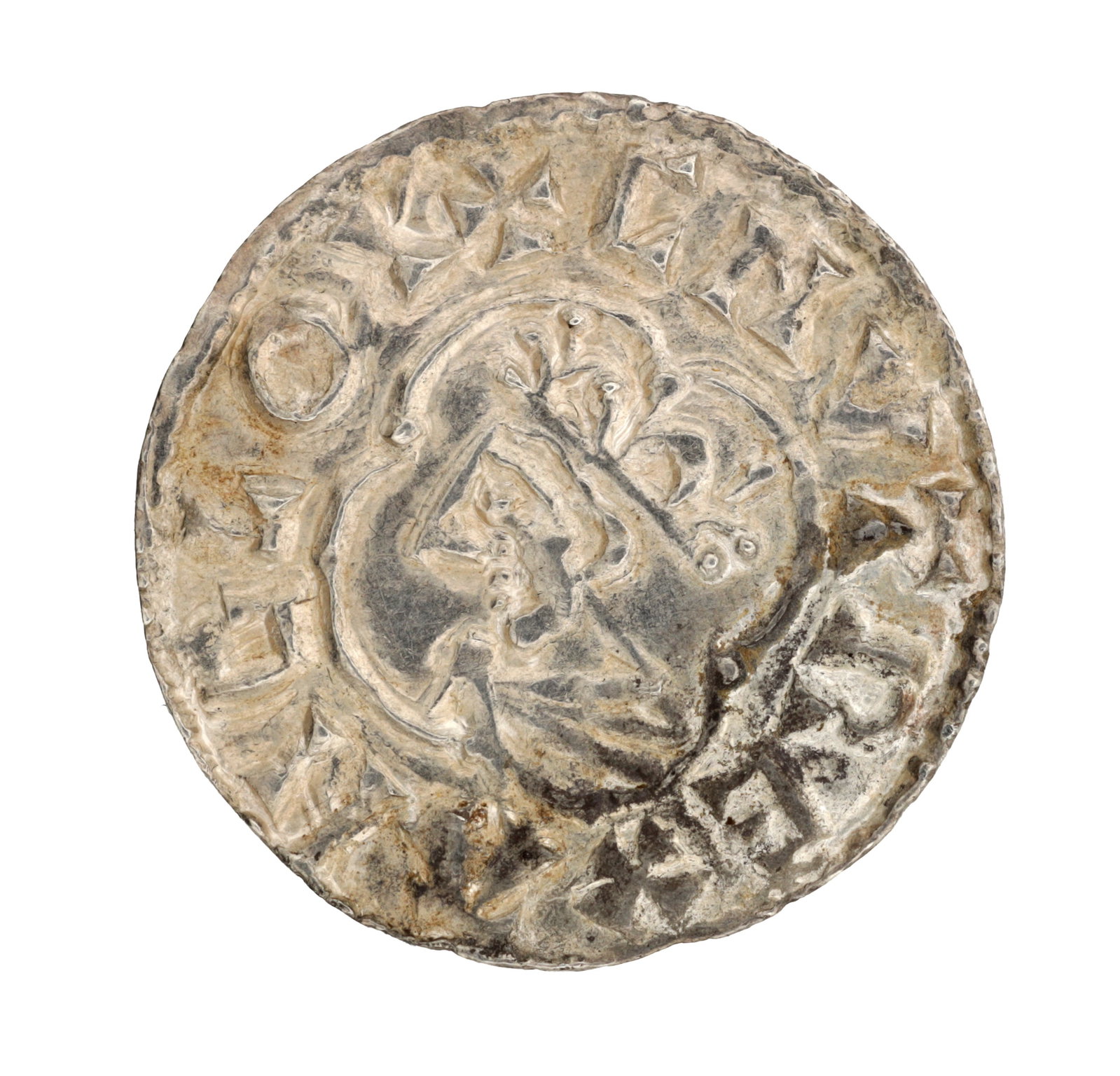 AN EARLY 11TH CENTURY ENGLISH SILVER PENNY, CNUT, QUATREFOIL TYPE (1 of 2)