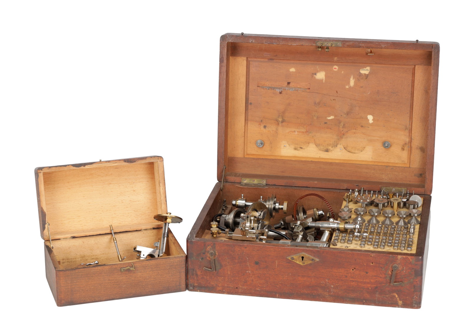 A GOOD QUALITY BOXED WATCHMAKER'S LATHE (1 of 5)