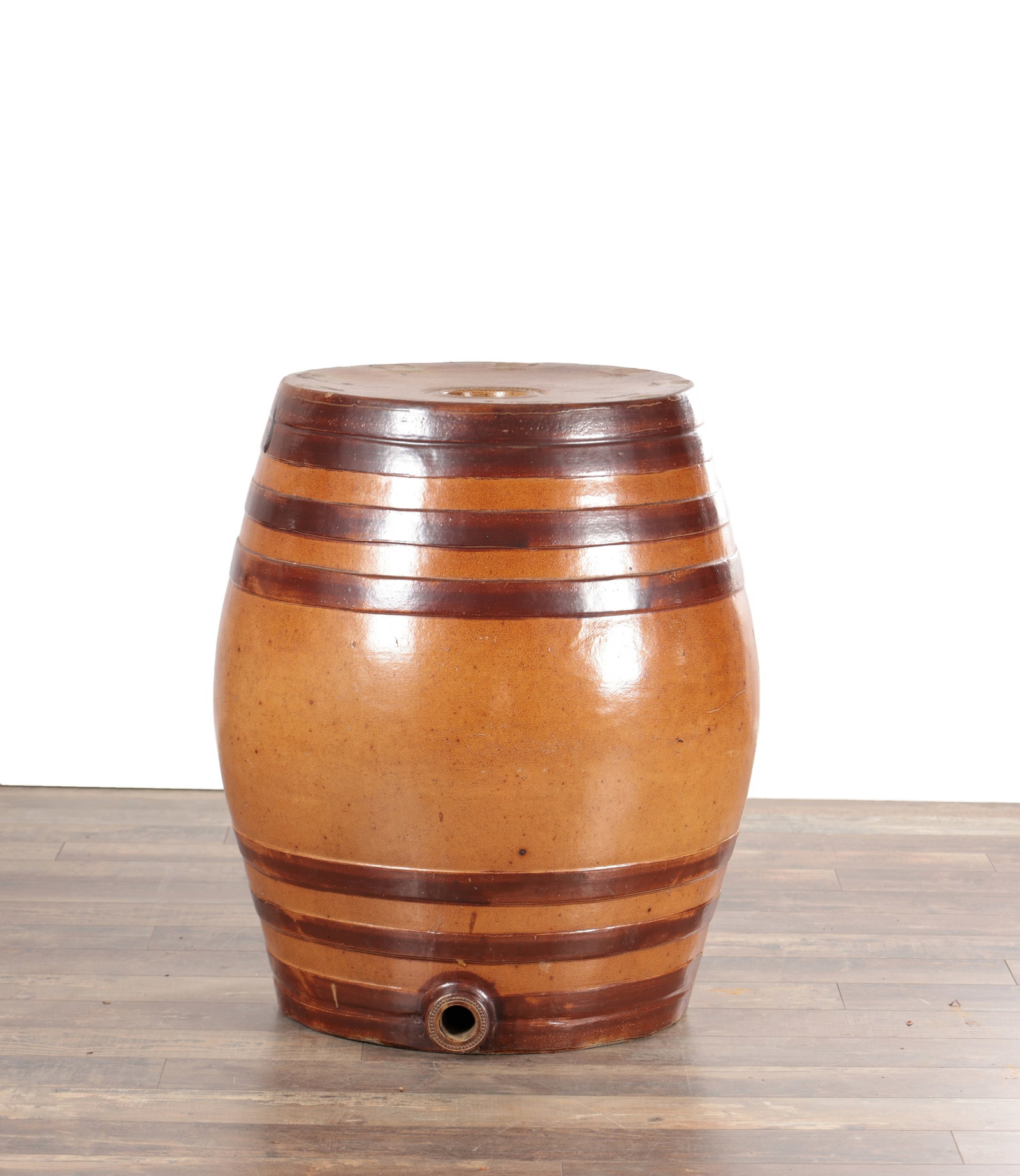 A LARGE 19TH CENTURY LAMBETH DOULTON AND CO LONDON BROWN GLAZED BARREL (1 of 6)