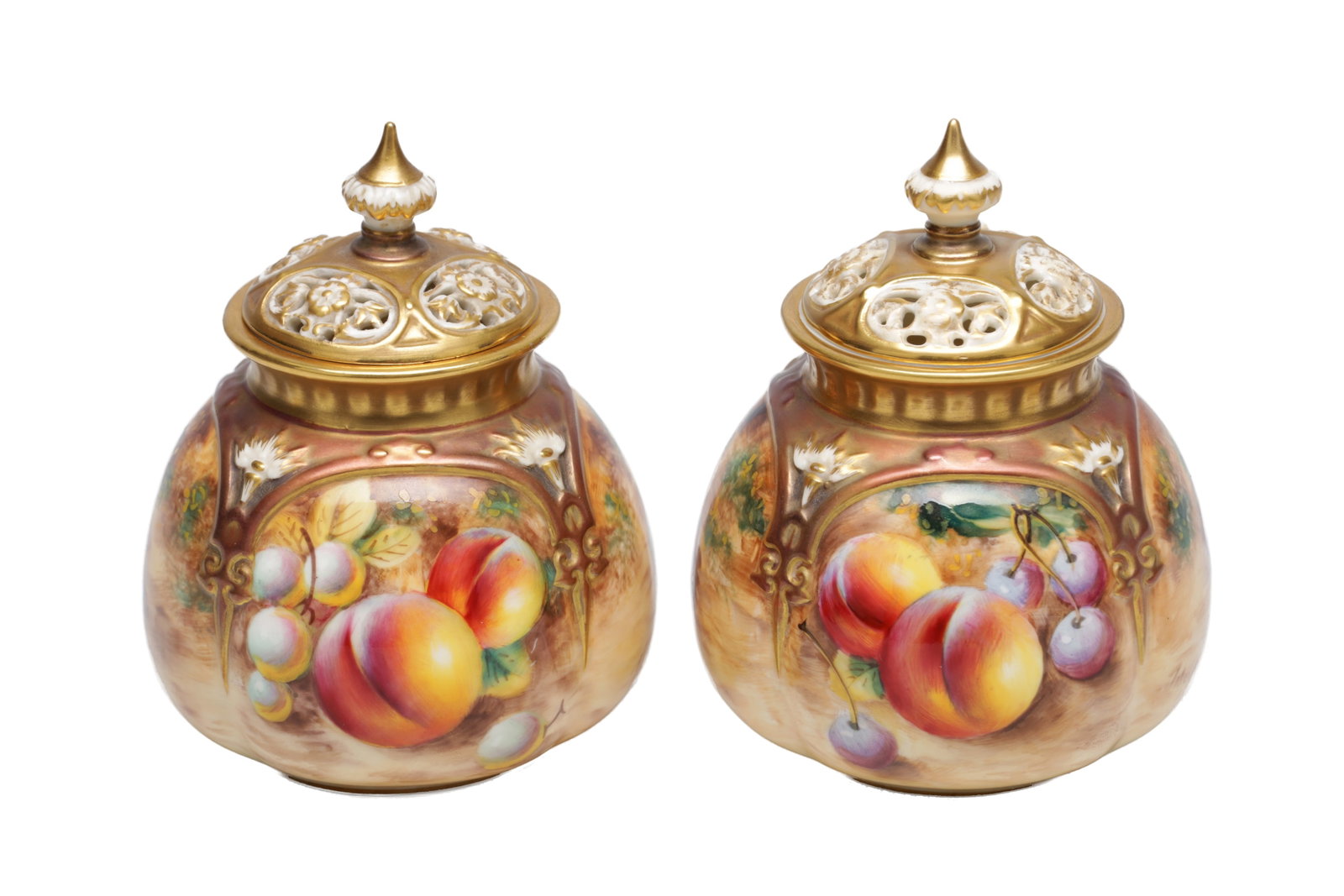 A PAIR OF ROYAL WORCESTER FRUIT PAINTED PORCELAIN POT POURRI VASES AND COVERS (1 of 9)