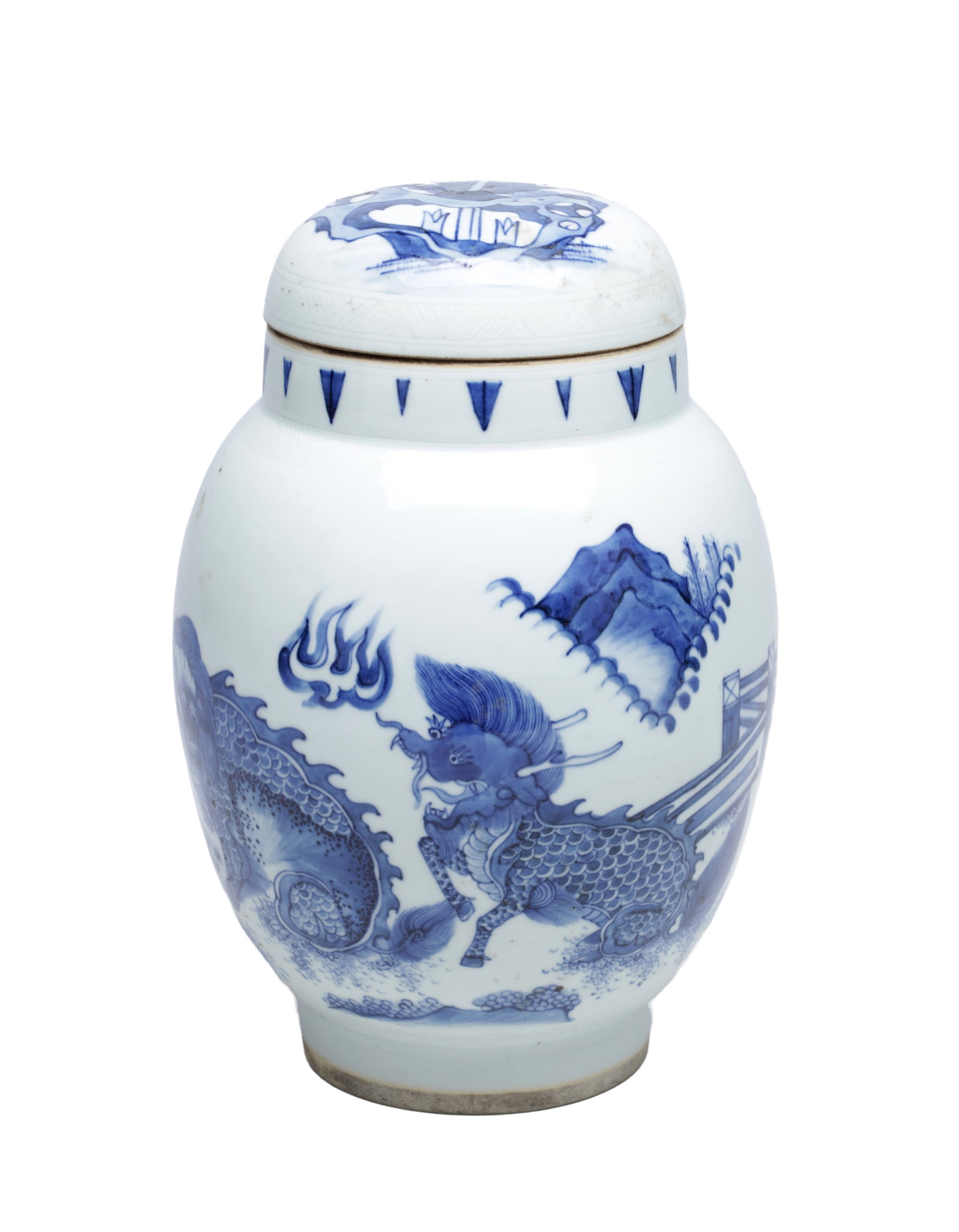 A CHINESE BLUE AND WHITE PORCELAIN JAR AND COVER (1 of 9)